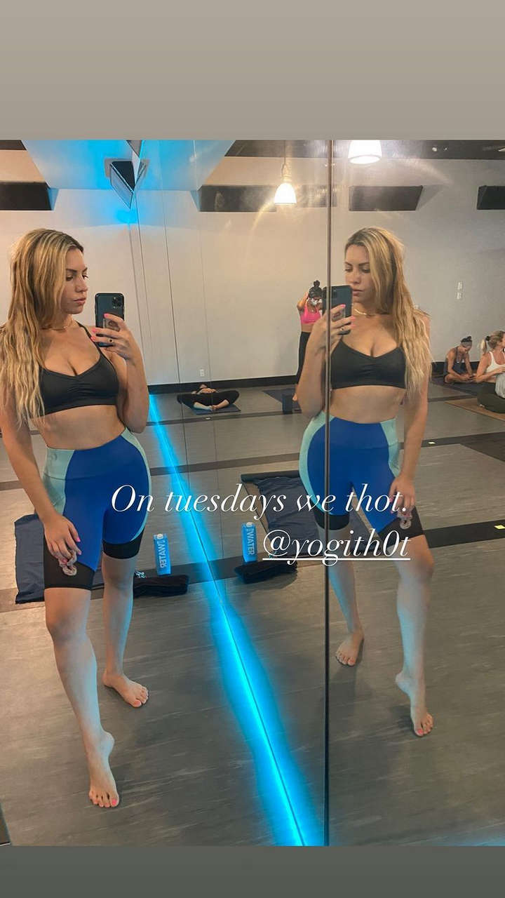 Victoria Larson Feet