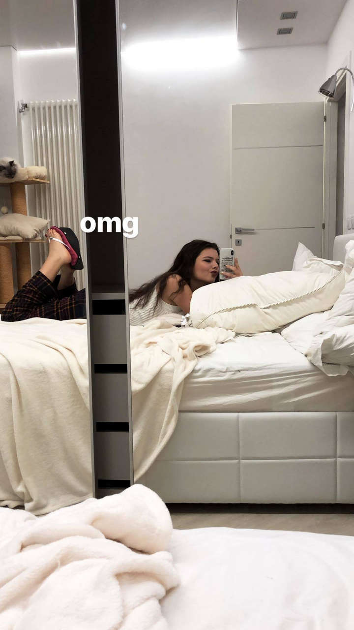 Eleonora Gaggero Feet