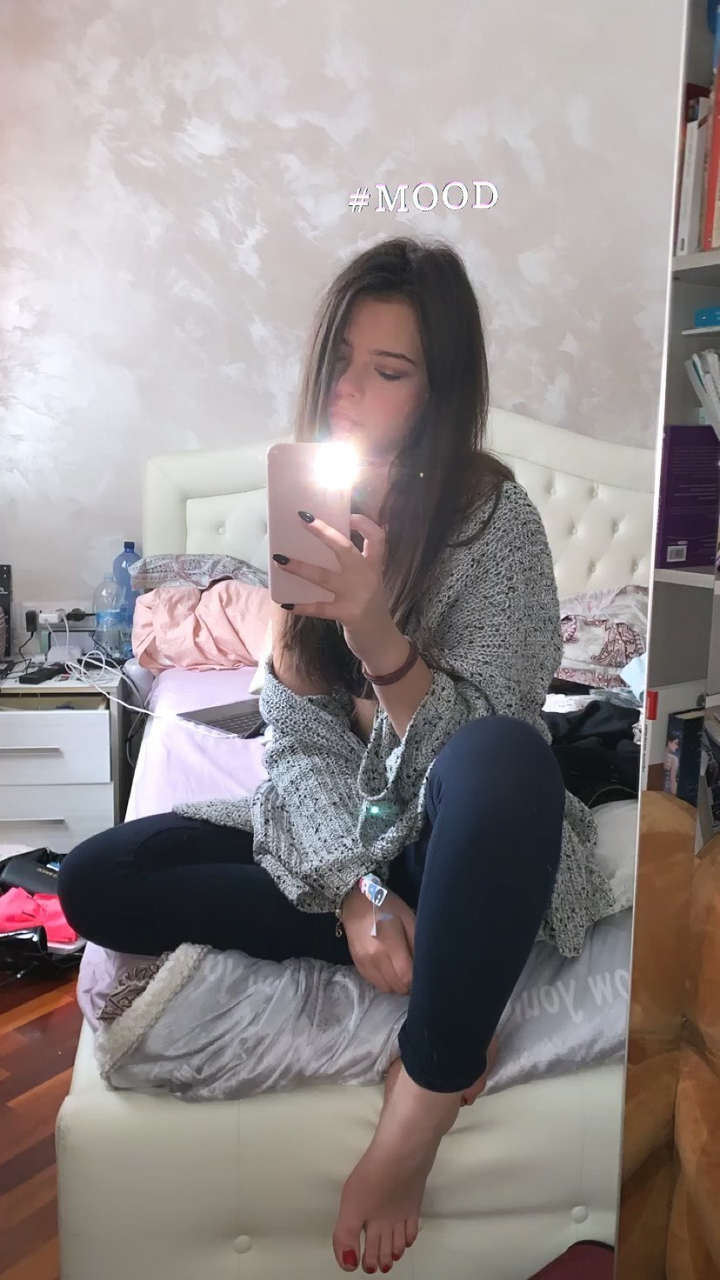 Eleonora Gaggero Feet