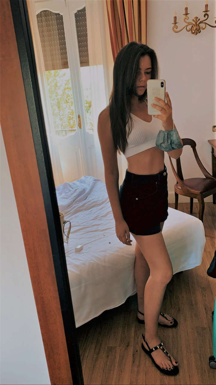 Eleonora Gaggero Feet