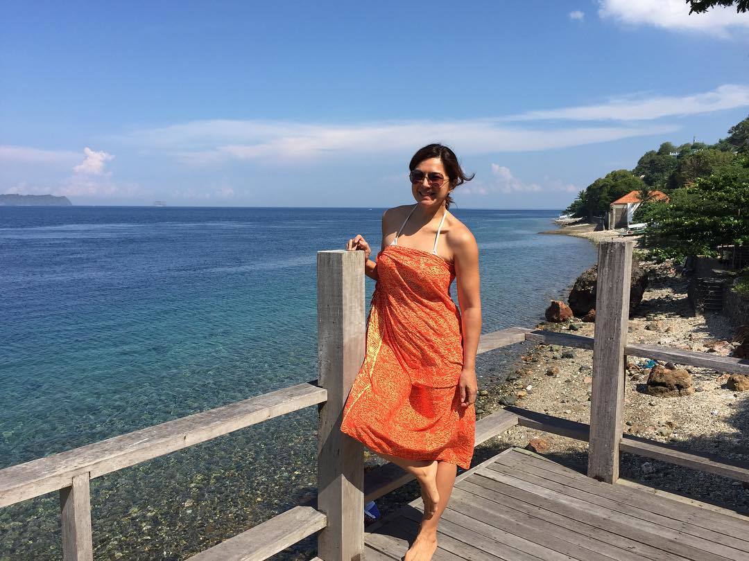 Alice Dixson Feet