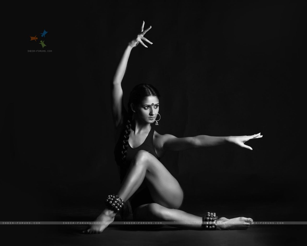 Shakti Mohan Feet