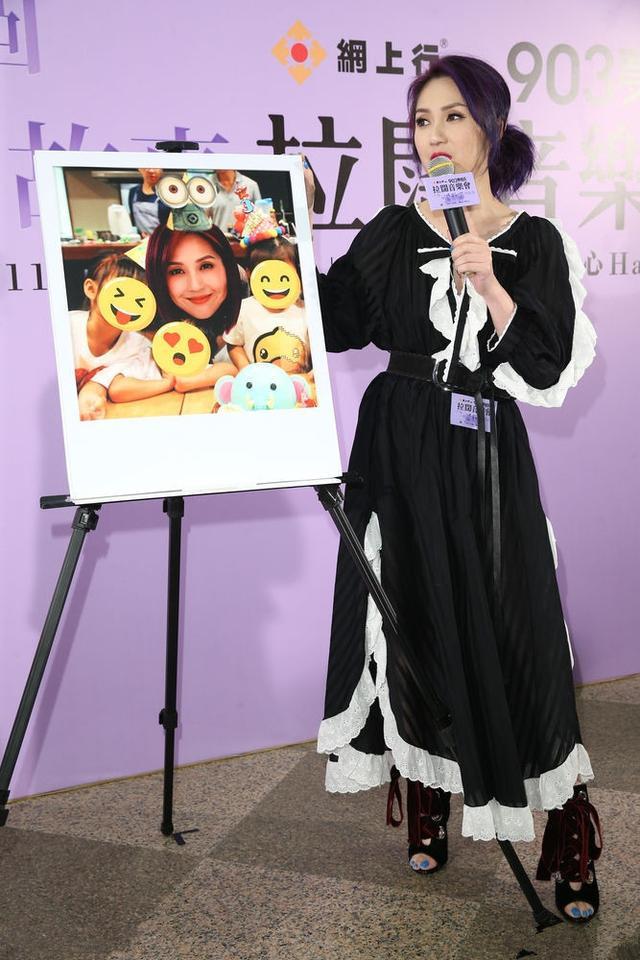 Miriam Chin Wah Yeung Feet