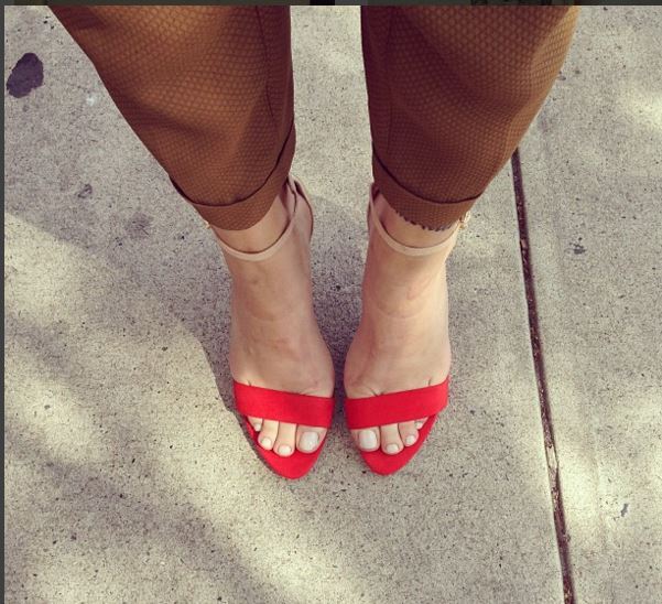 Julia Konrad Viezzer Feet