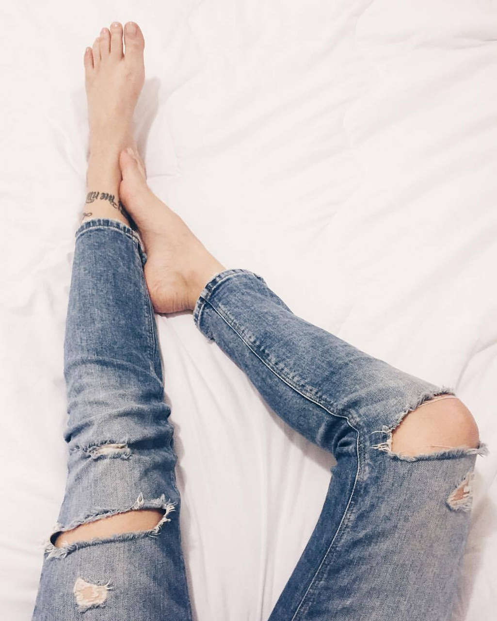 Julia Konrad Viezzer Feet