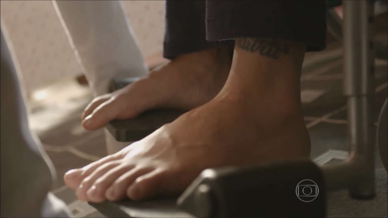 Julia Konrad Viezzer Feet