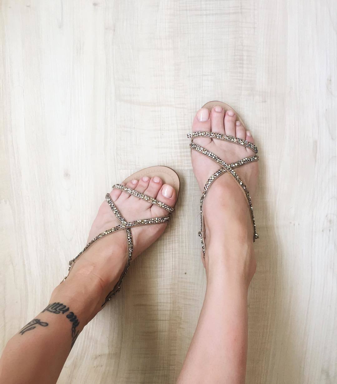 Julia Konrad Viezzer Feet