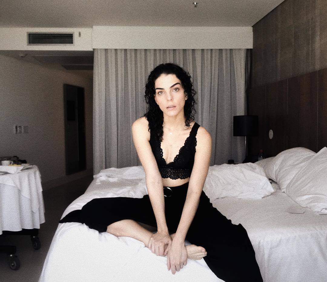 Julia Konrad Viezzer Feet