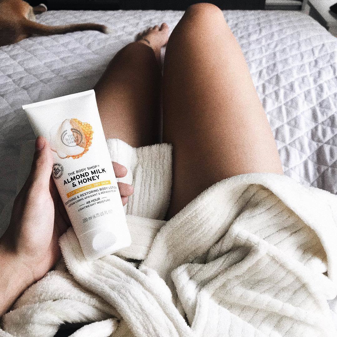 Julia Konrad Viezzer Feet