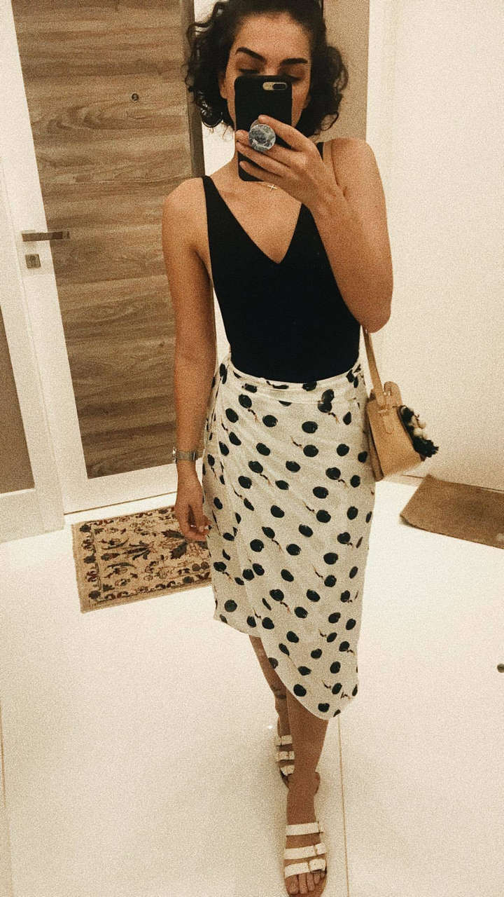 Julia Konrad Viezzer Feet