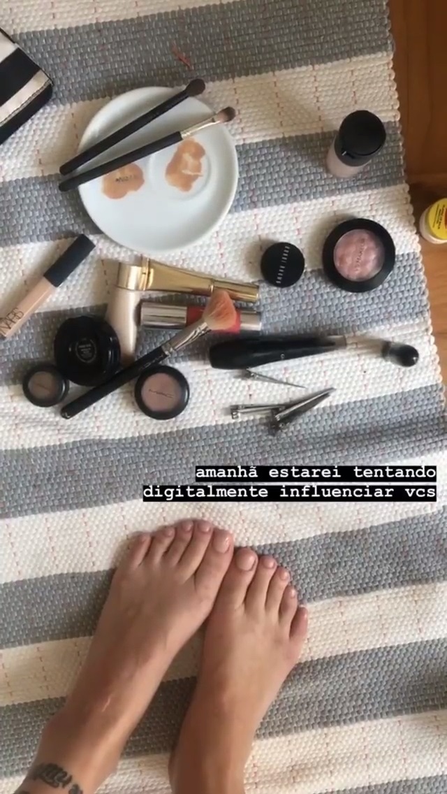 Julia Konrad Viezzer Feet