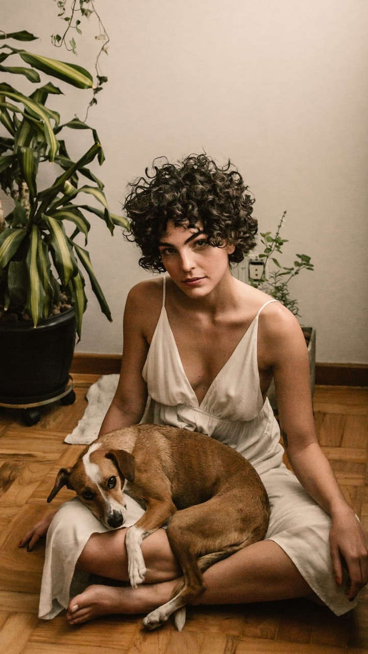 Julia Konrad Viezzer Feet