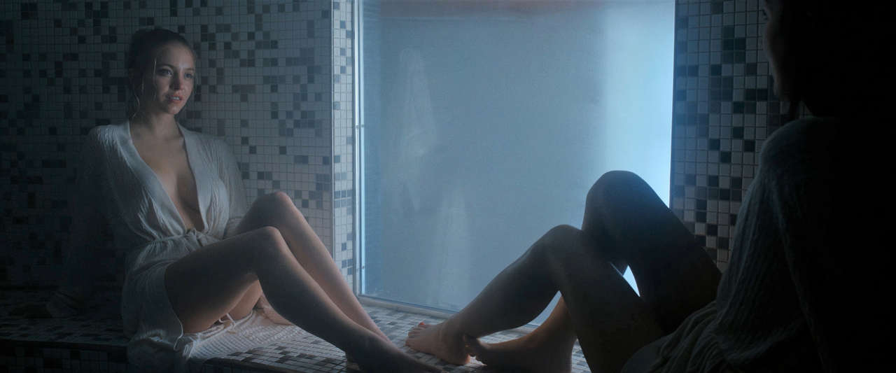 Natasha Liu Bordizzo Feet