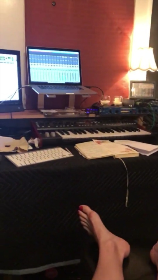 Laura Pleasants Feet