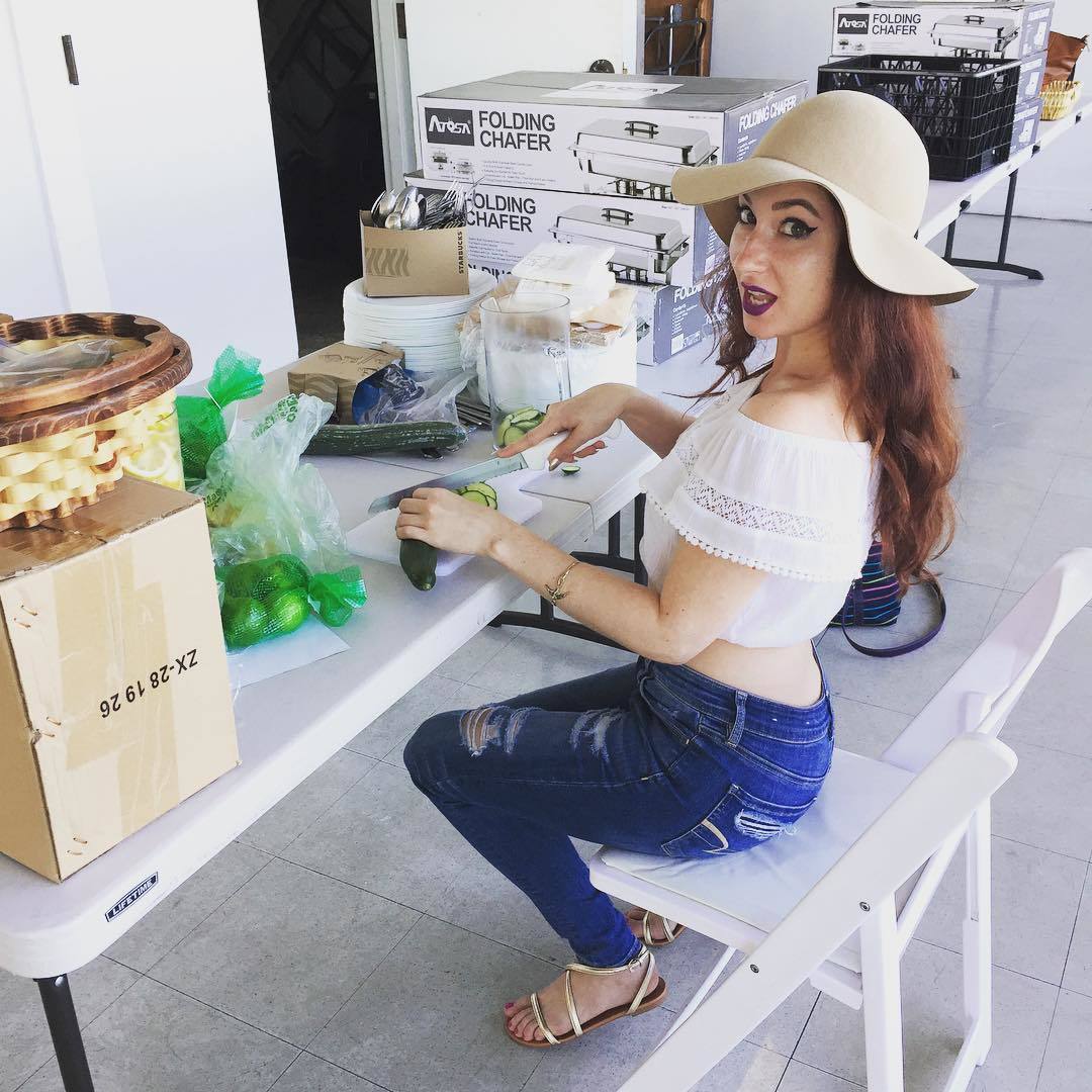 Robyn Adele Anderson Feet