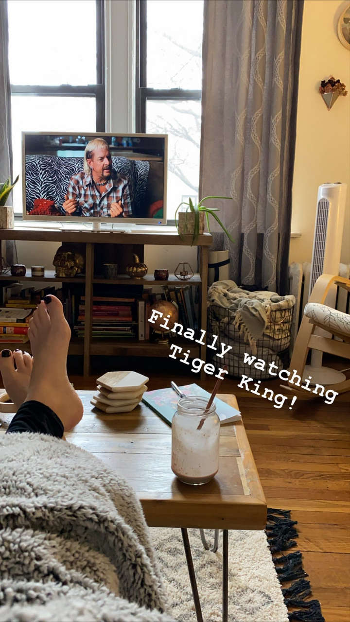 Robyn Adele Anderson Feet