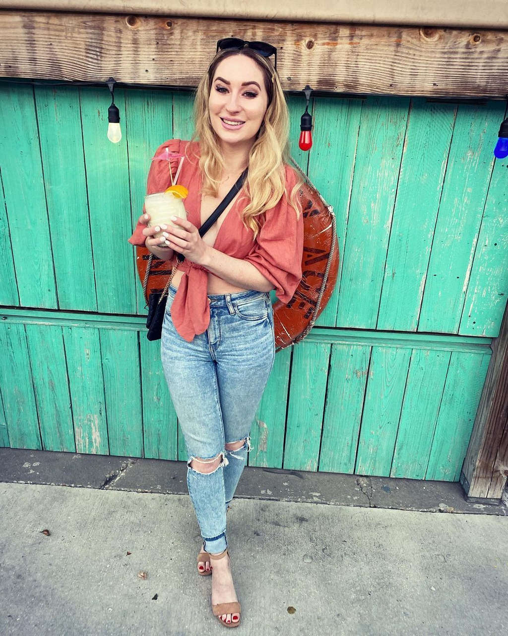 Robyn Adele Anderson Feet