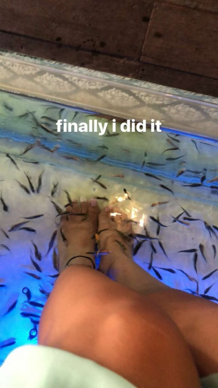 Mimi Chakraborty Feet