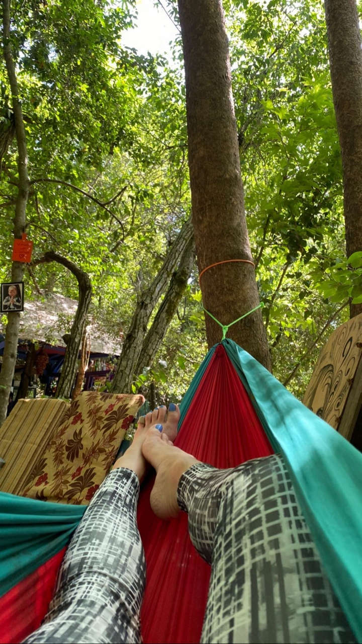 Elissar Abu Murad Feet