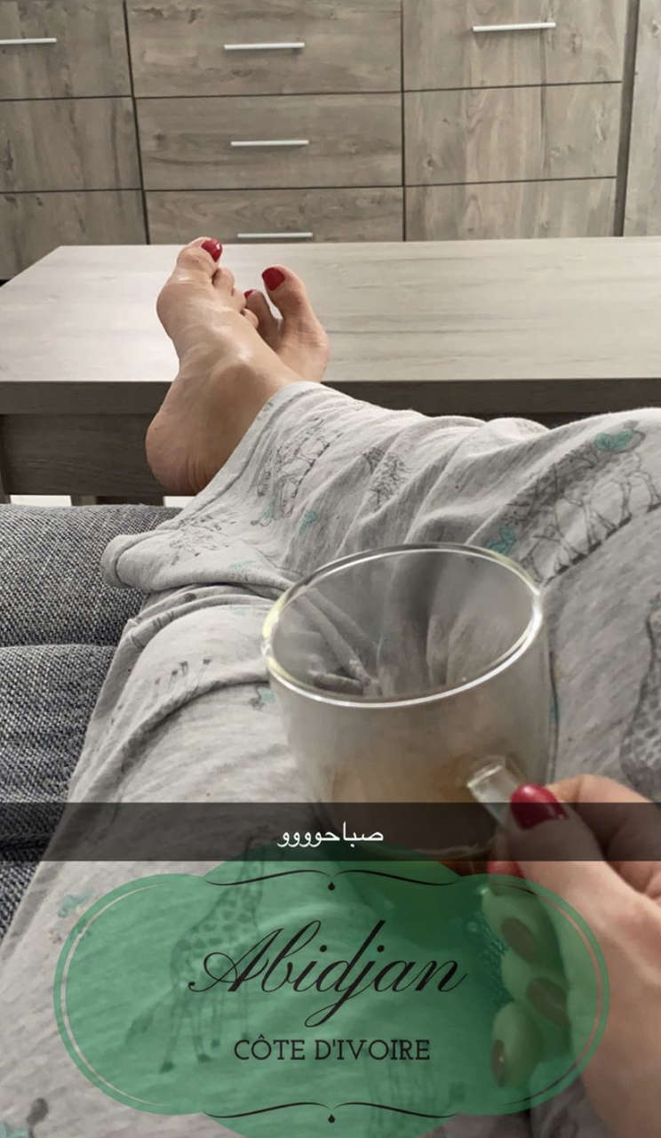 Elissar Abu Murad Feet