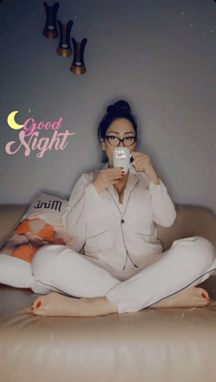 Elissar Abu Murad Feet