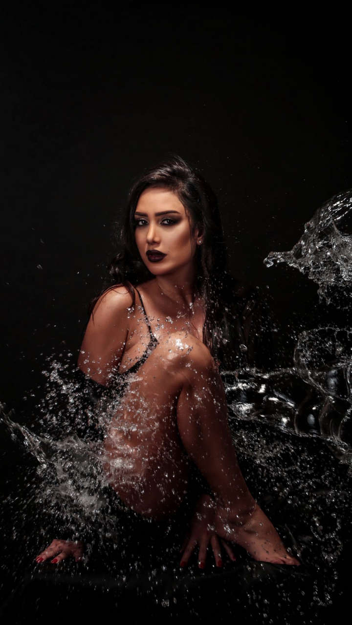 Elissar Abu Murad Feet