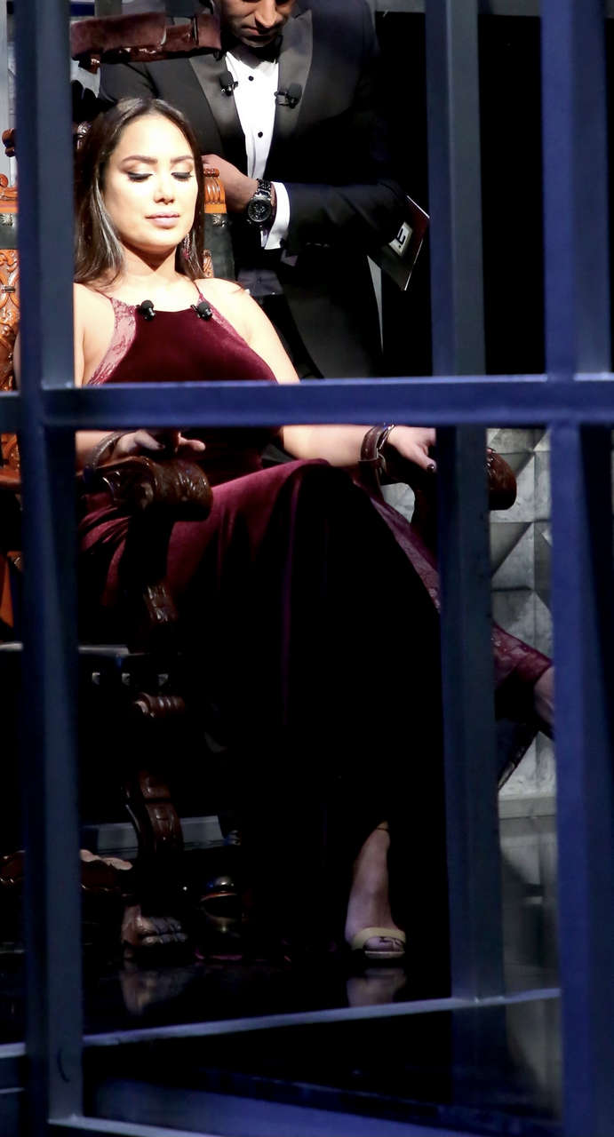 Elissar Abu Murad Feet