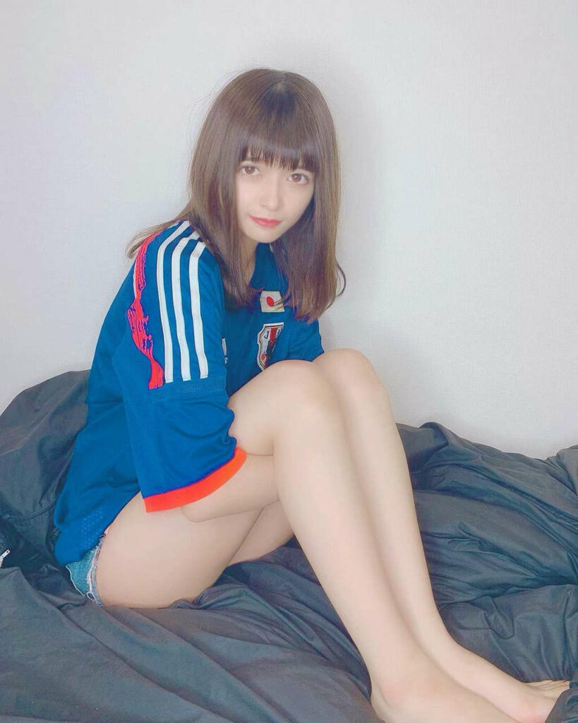 Hina Kagei Feet (28 photos)