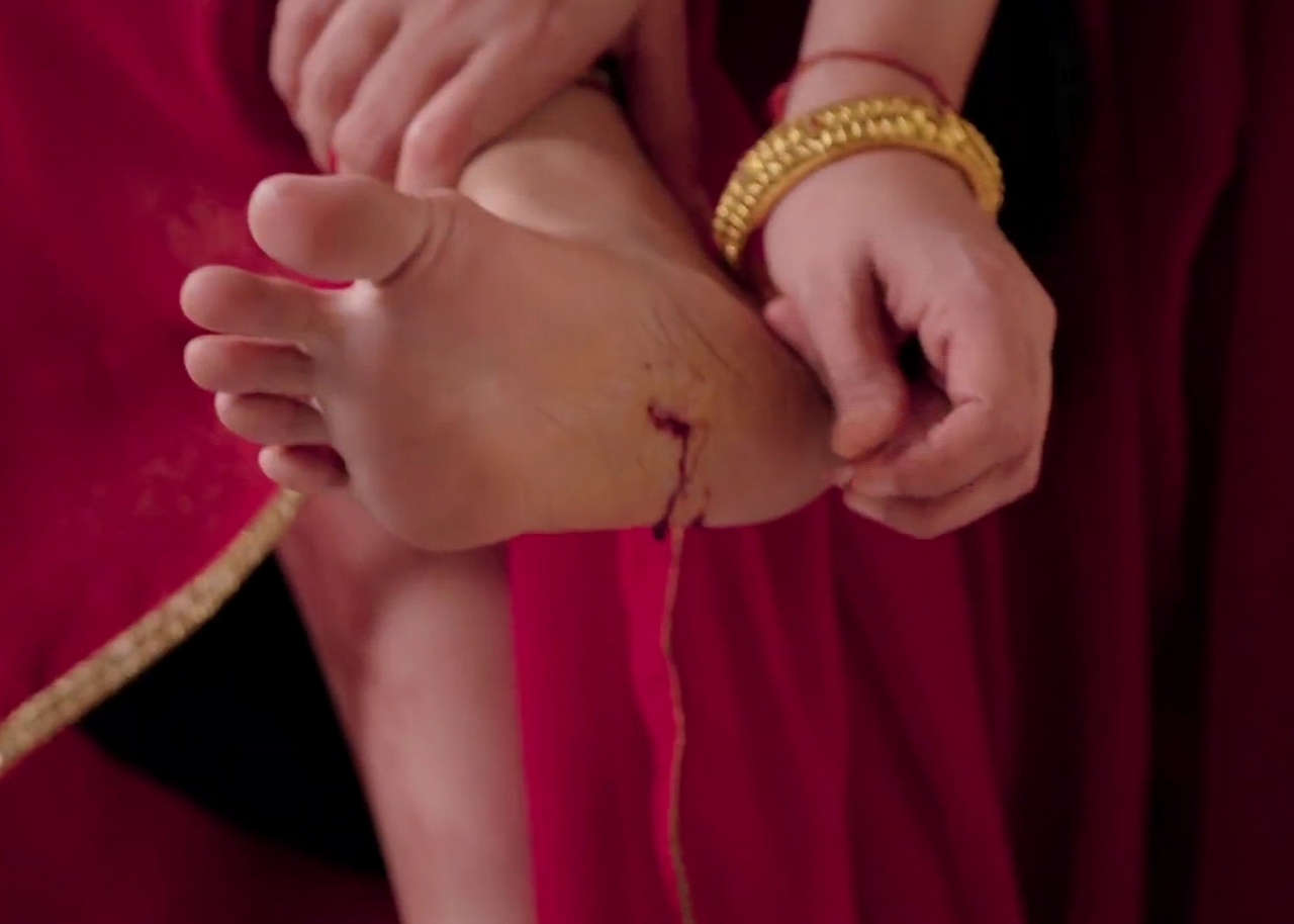 Jiaa Manek Feet