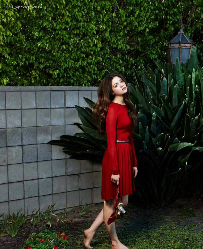 India Eisley Feet (37 images)