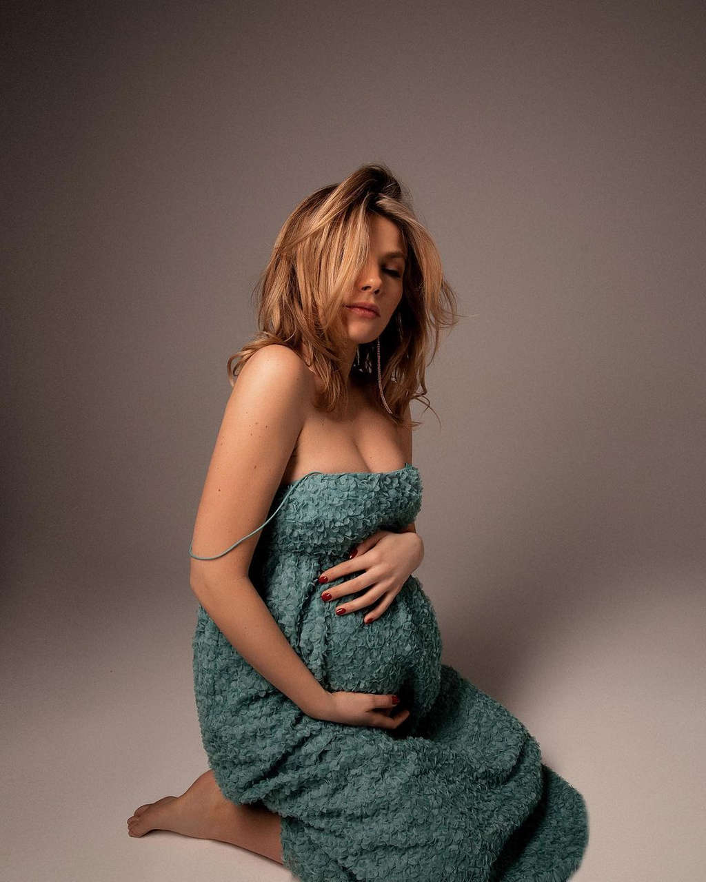 Antonina Papernaya Feet