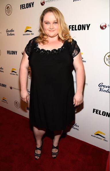 Danielle Macdonald Feet