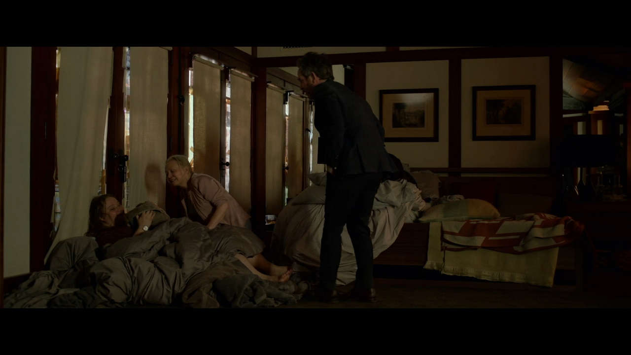 Danielle Macdonald Feet