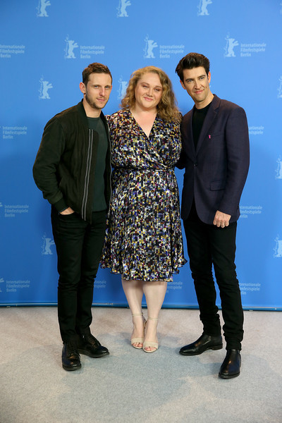 Danielle Macdonald Feet
