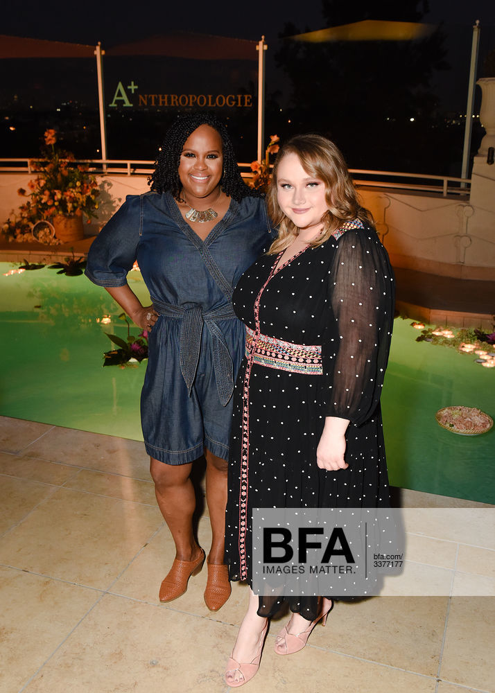 Danielle Macdonald Feet