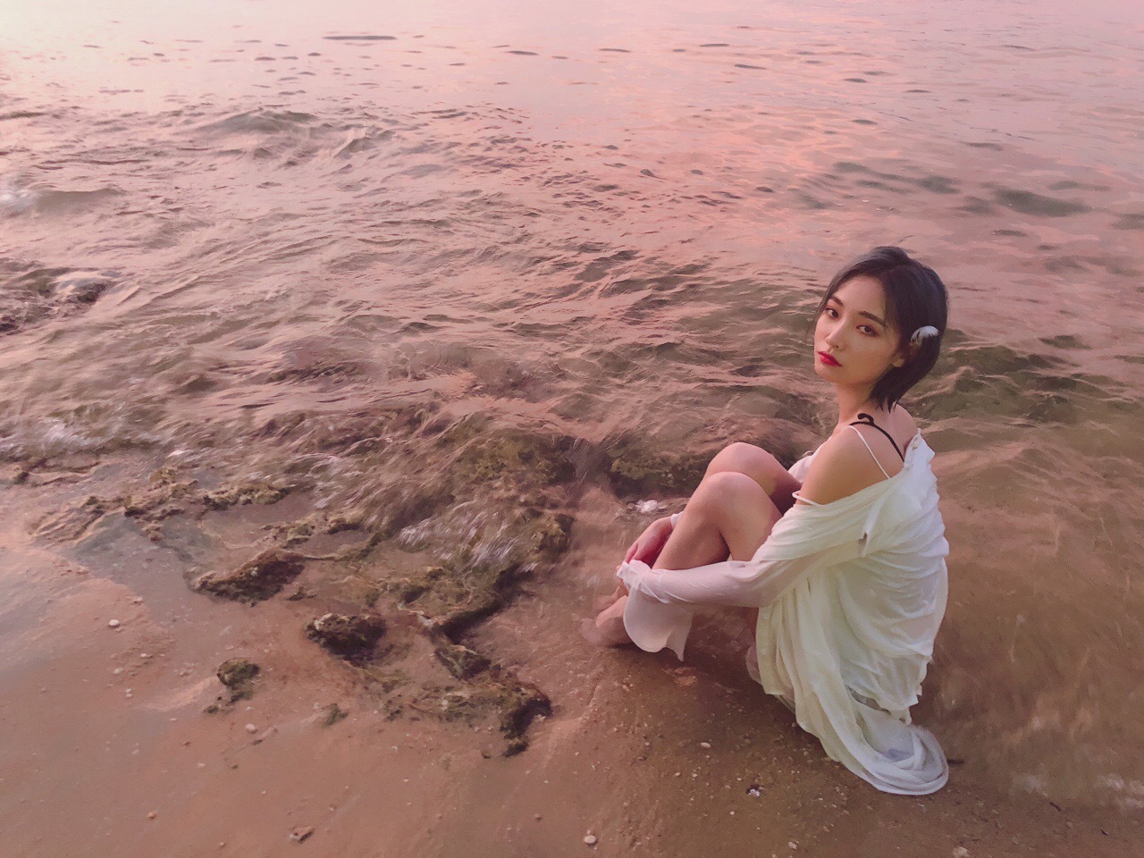 Jiaqi Xu Feet