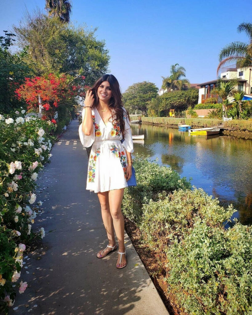 Dilraz Sidhu Feet (19 photos)