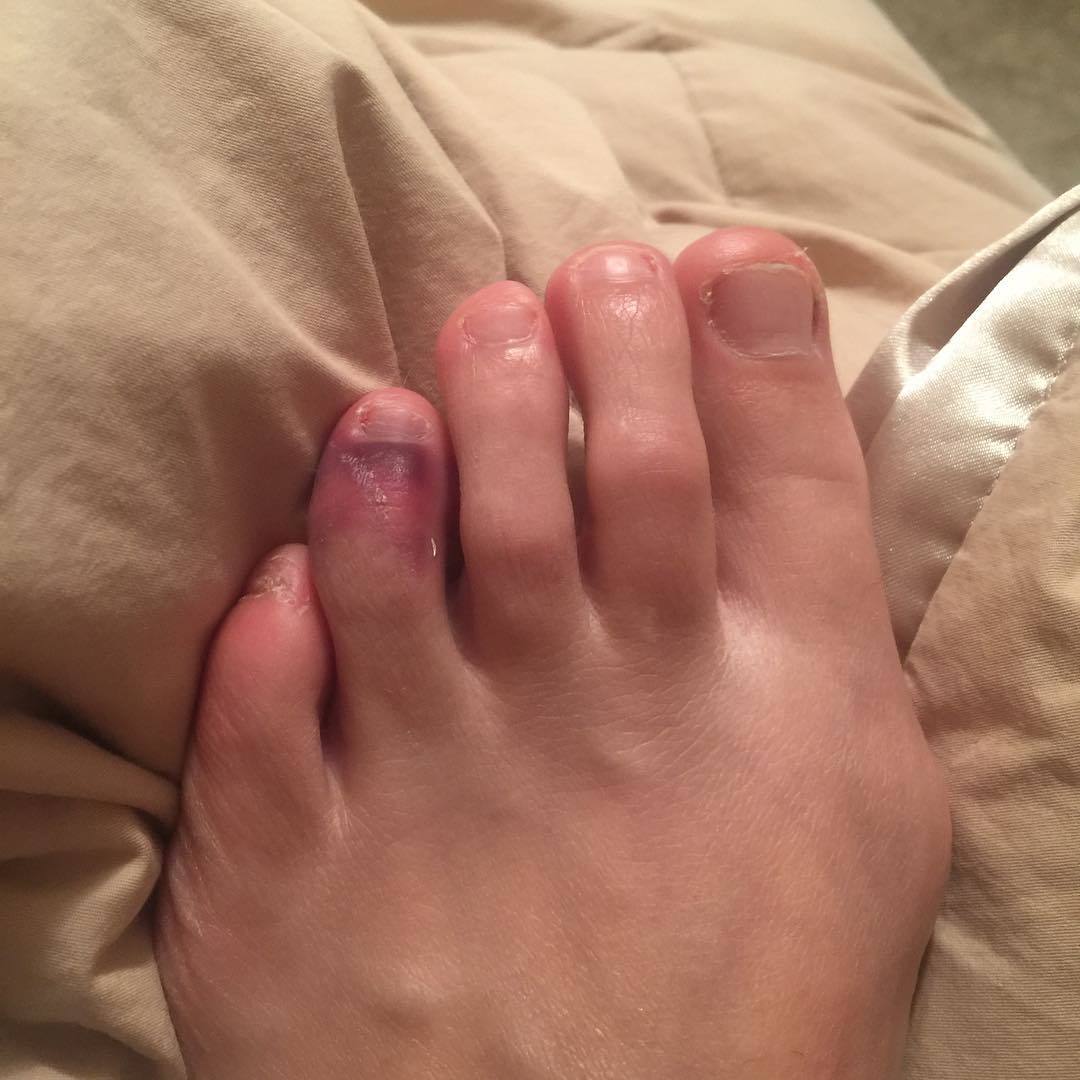 Anna Valenzuela Feet