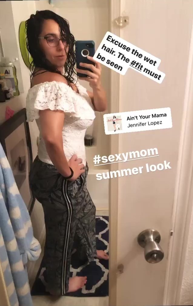 Anna Valenzuela Feet