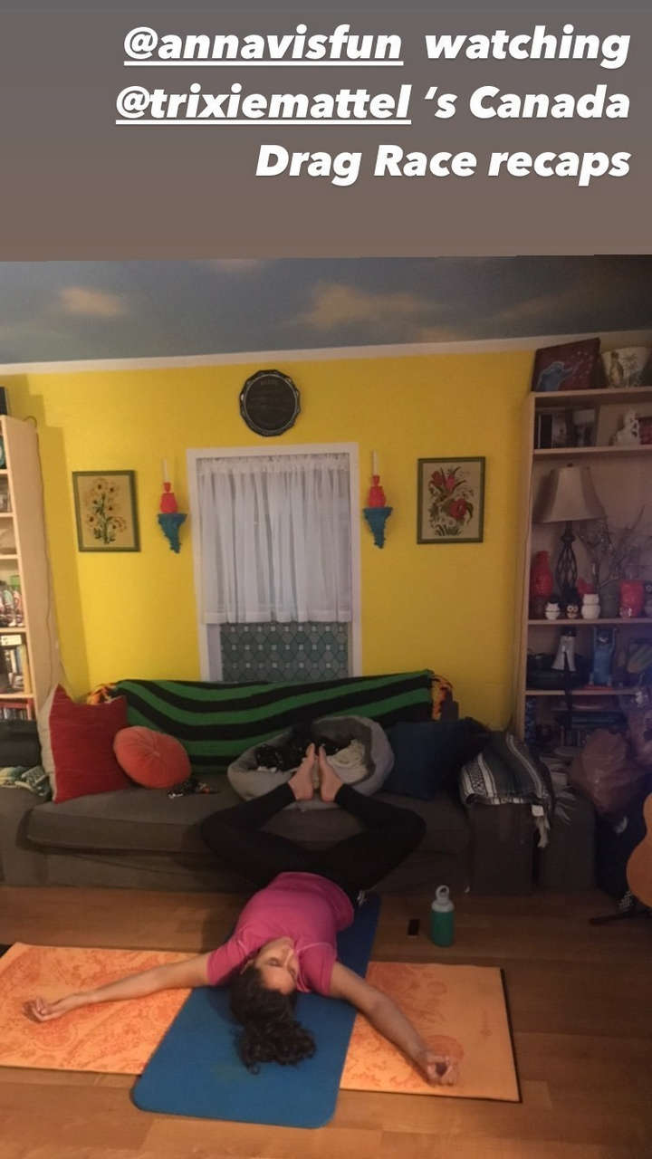 Anna Valenzuela Feet