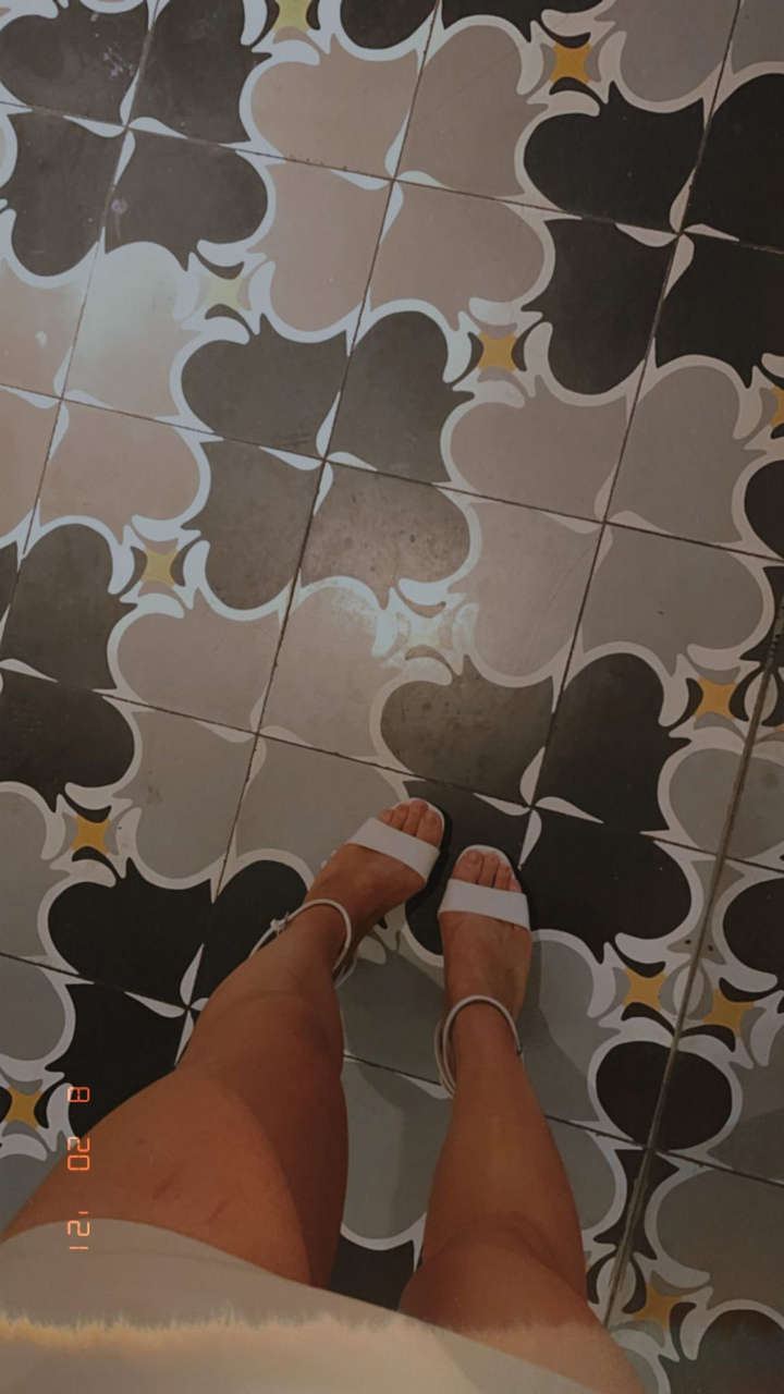 Elia Esparza Feet