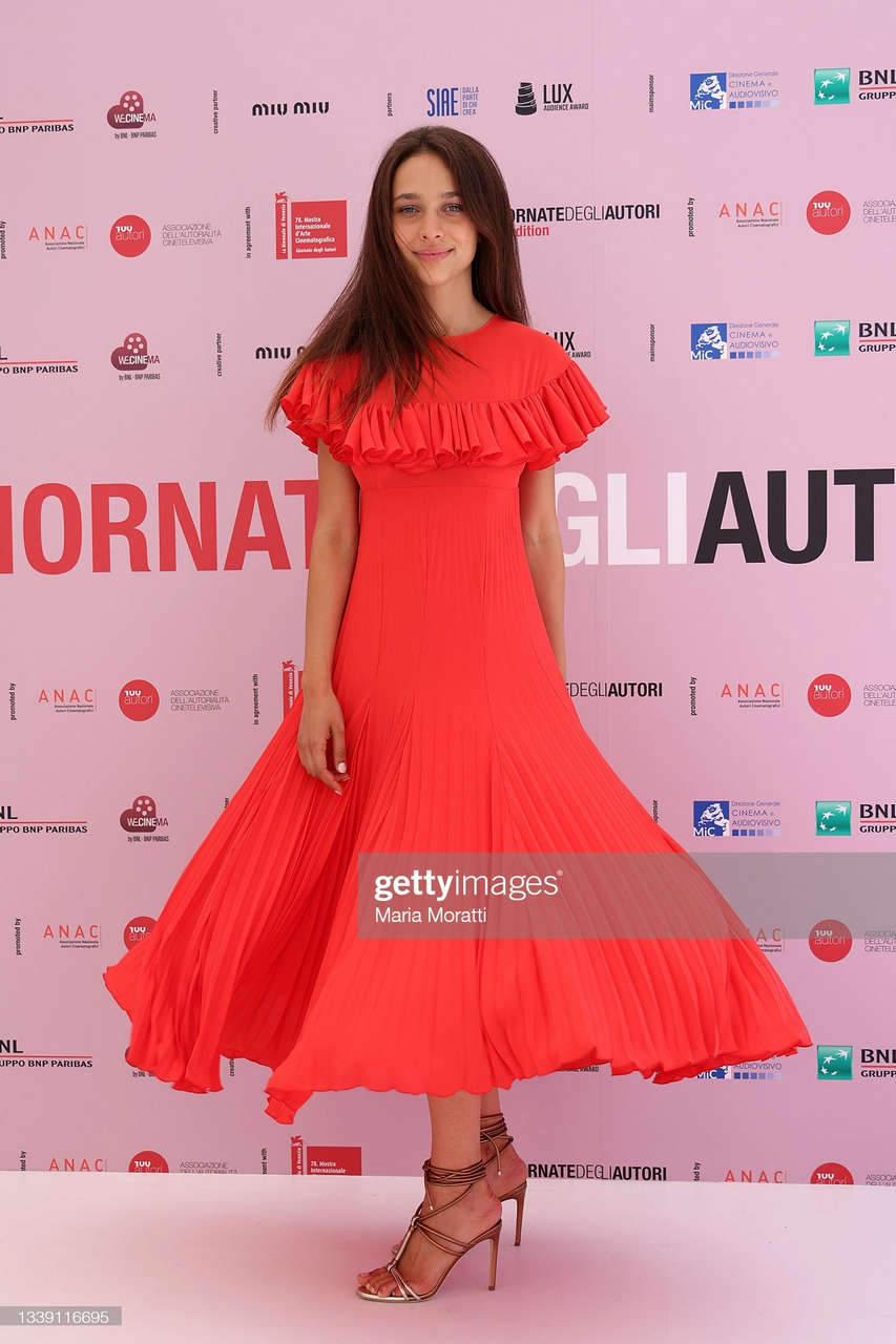 Antonia Fotaras Feet