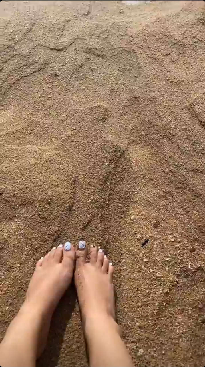 Paavni Kataria Feet