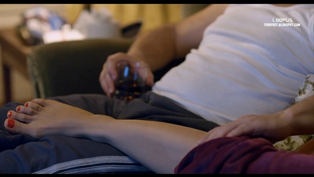 Neslihan Yeldan Feet