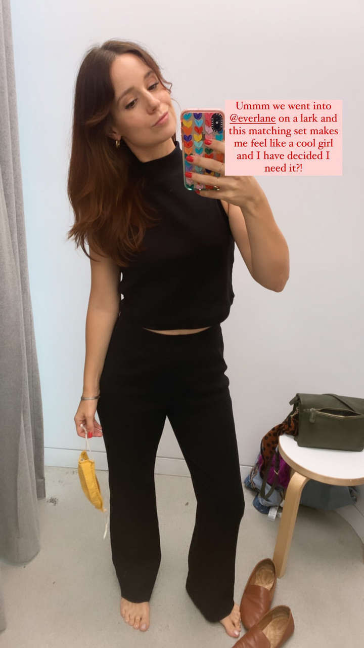 Hannah Marie Hines Feet