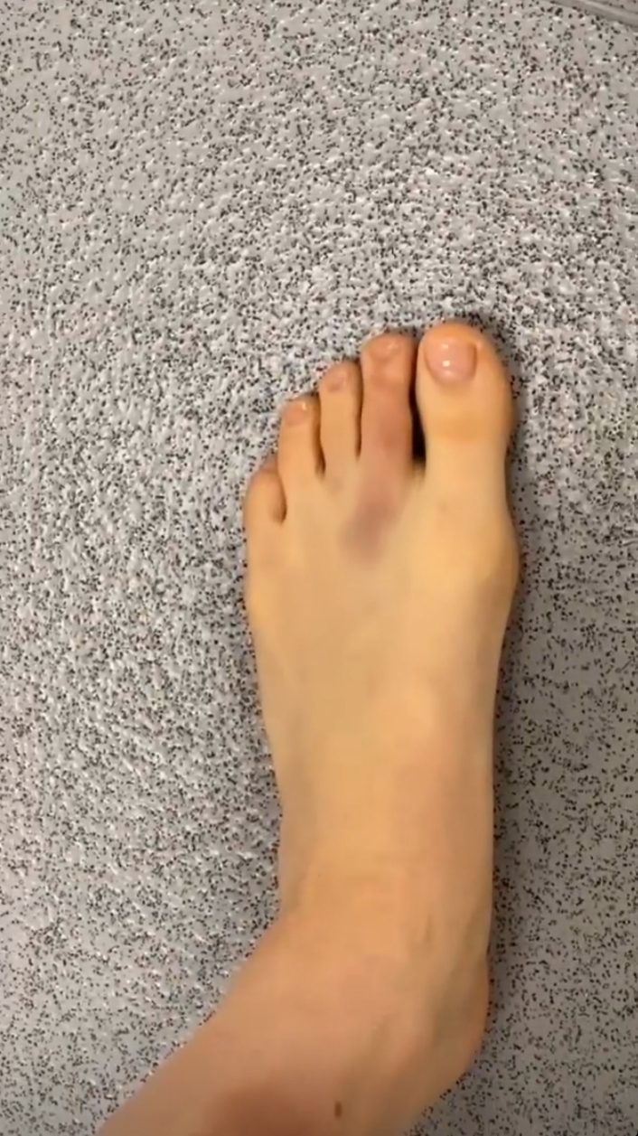 Lauren Williams Feet