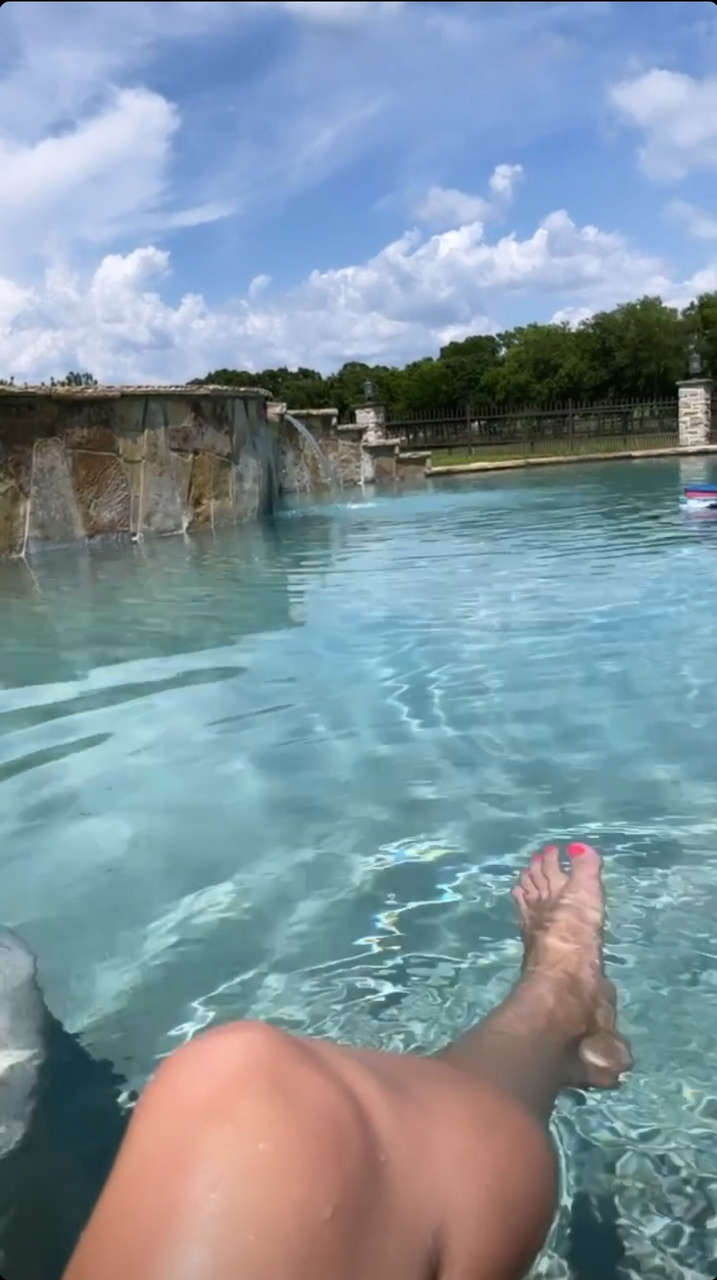 Rachel Bradshaw Feet