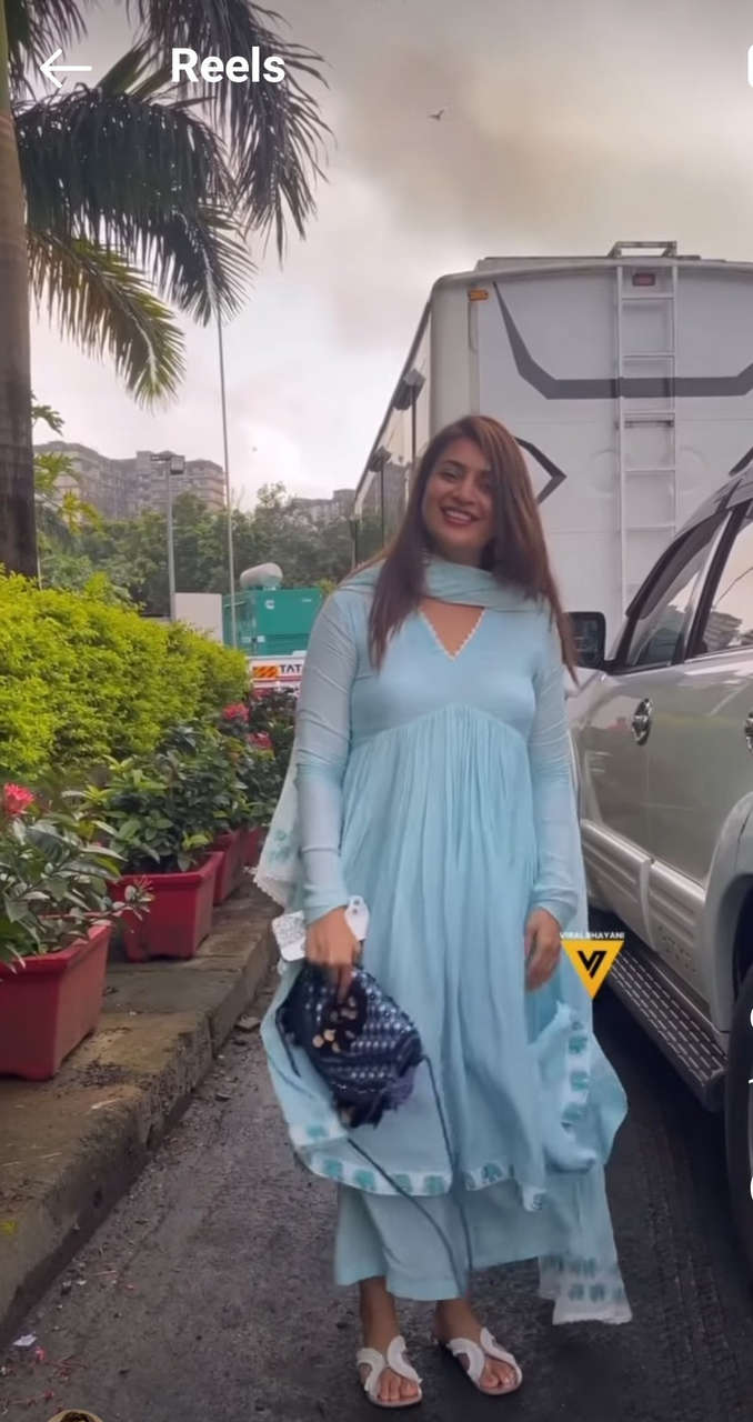 Divyanka Tripathi Feet