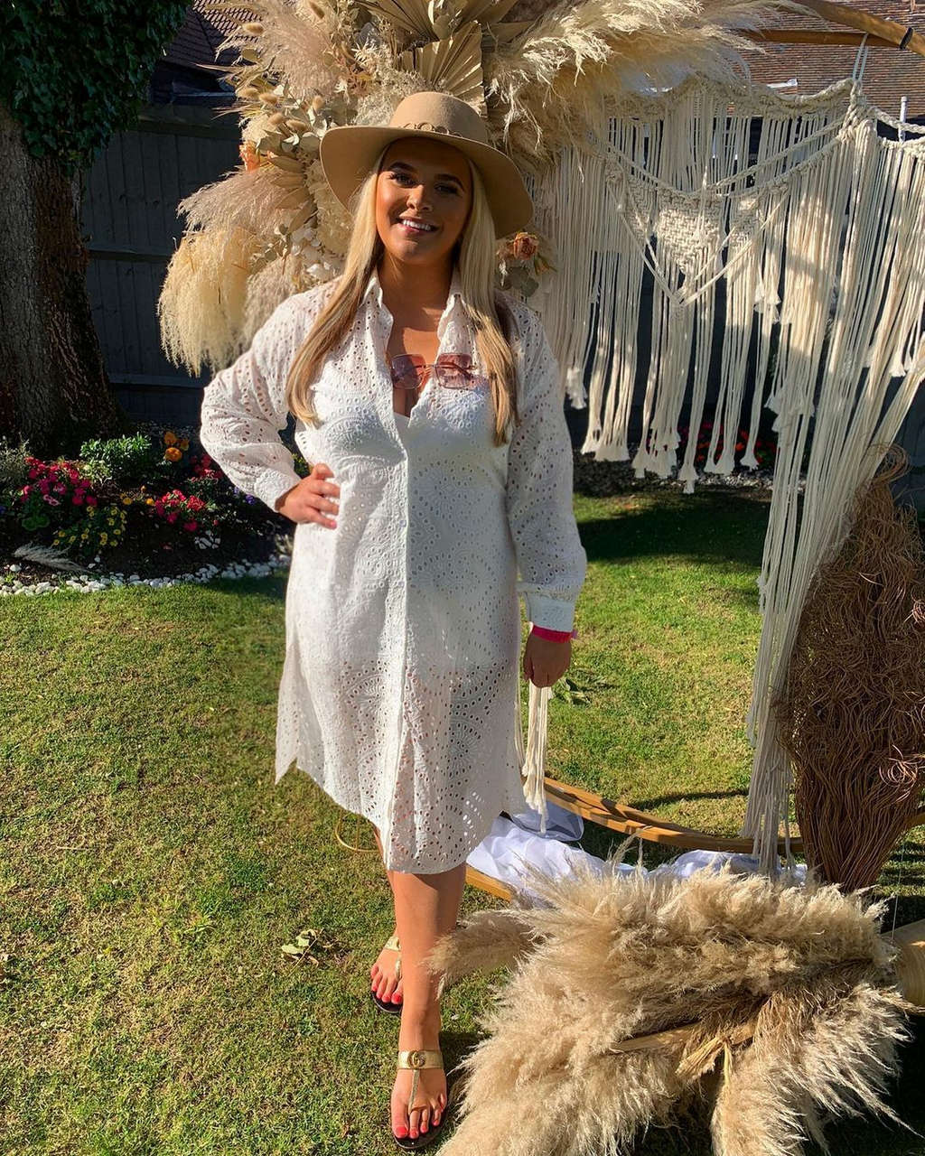 Saffron Lempriere Feet