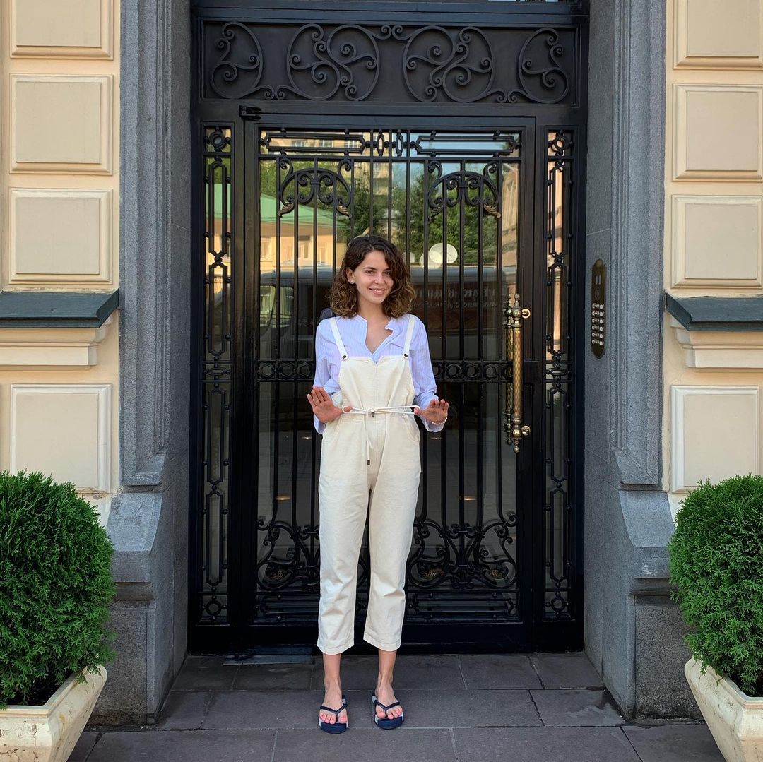 Elizabeth Moryak Feet